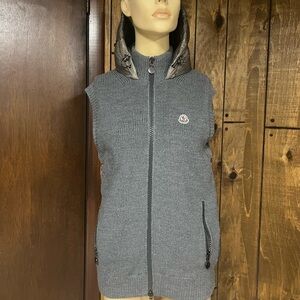 Moncler Grey Down/wool Vest, Sz.L, Excellent